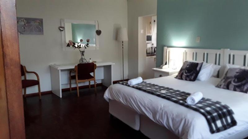 12 On Beach Guest House Saldanha Bay ภายนอก รูปภาพ