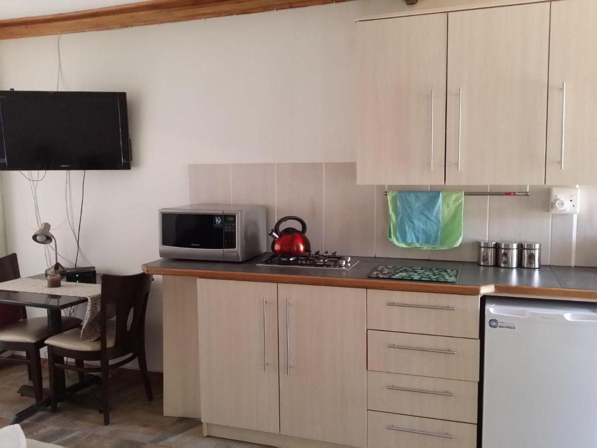 12 On Beach Guest House Saldanha Bay ภายนอก รูปภาพ