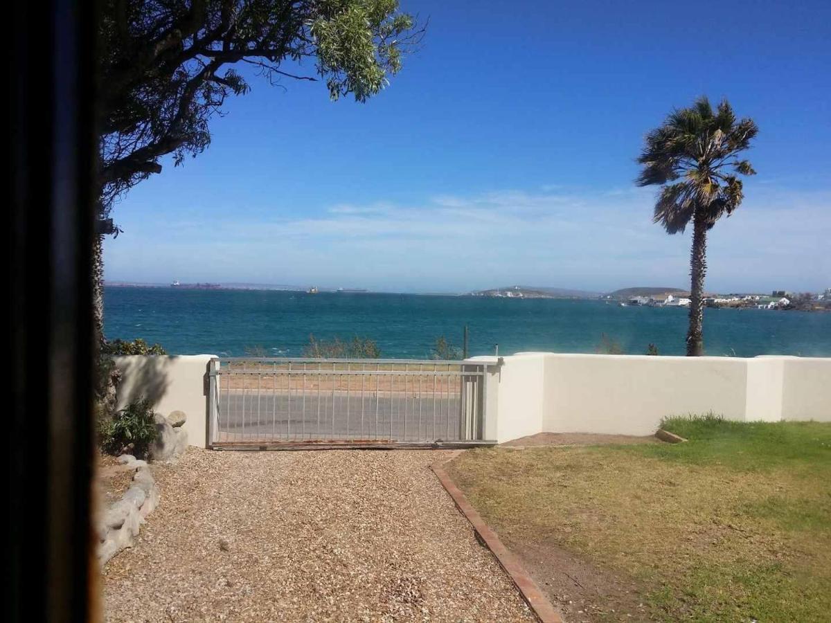 12 On Beach Guest House Saldanha Bay ภายนอก รูปภาพ