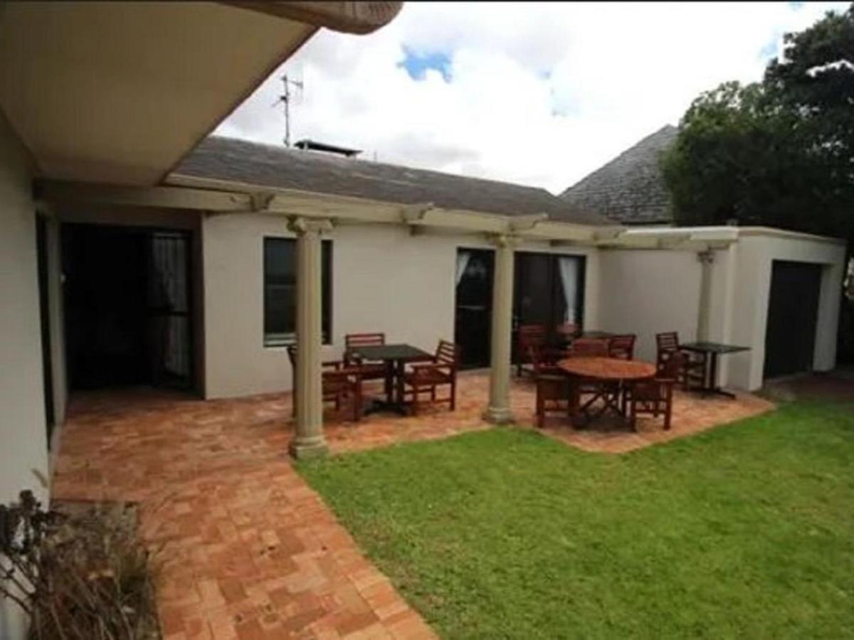 12 On Beach Guest House Saldanha Bay ภายนอก รูปภาพ