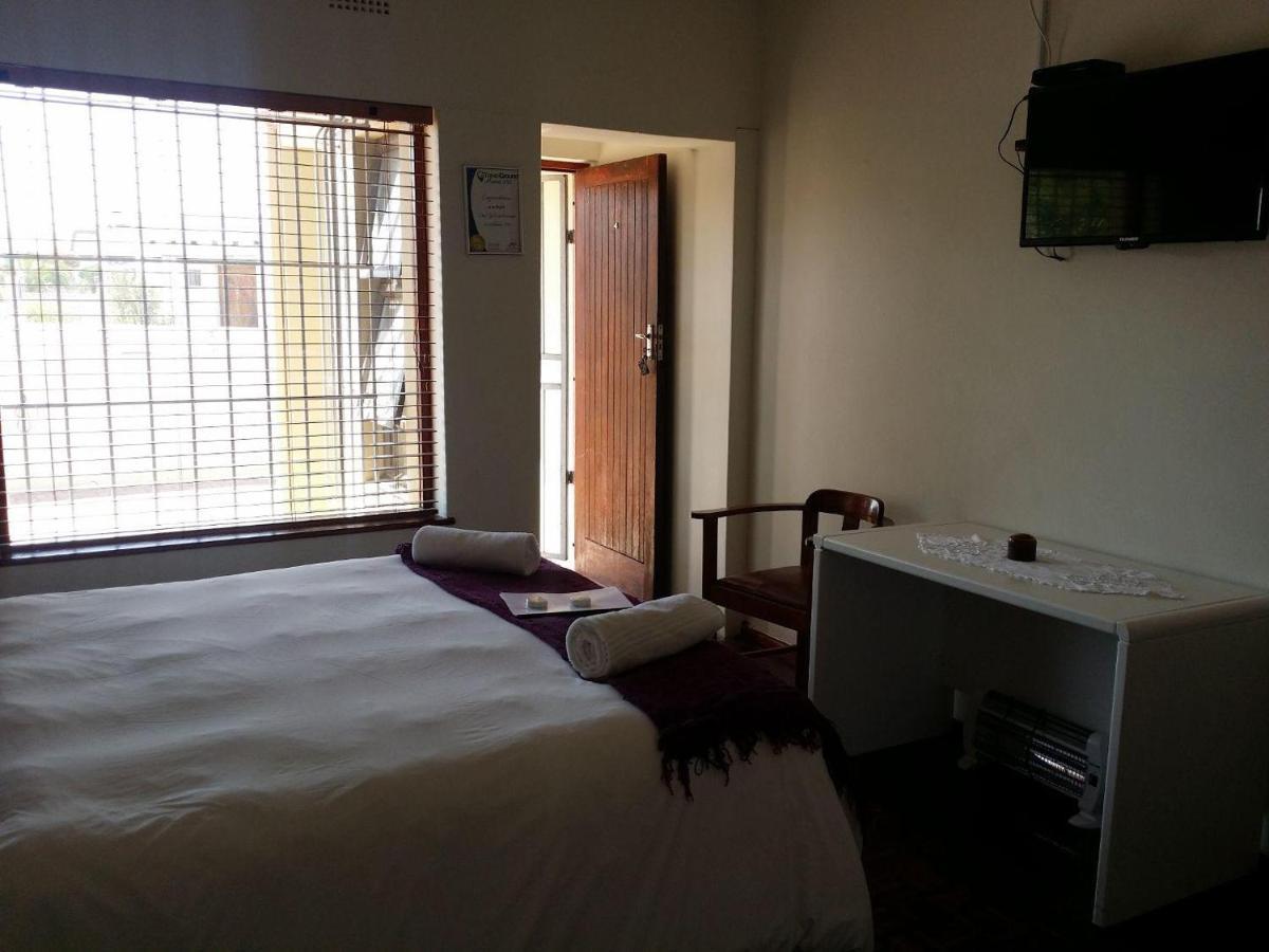 12 On Beach Guest House Saldanha Bay ภายนอก รูปภาพ